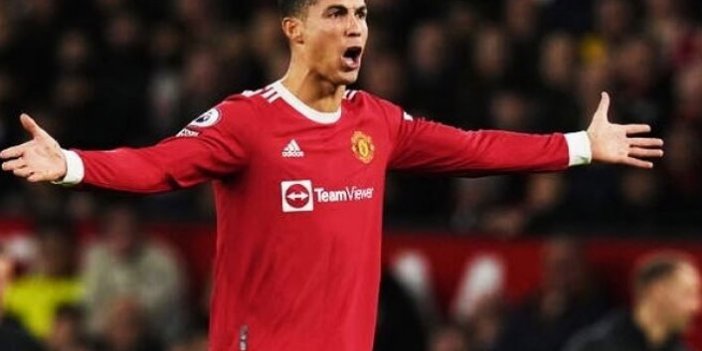 Ronaldo Manchester United'tan ayrılıyor! Flaş talip