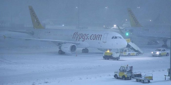 Kar hava ulaşımı vurdu! Trabzon uçuşları iptal