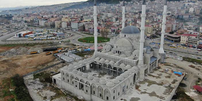 Trabzon'da Doğu Karadeniz'in en büyük cami ve külliyesinde sona doğru