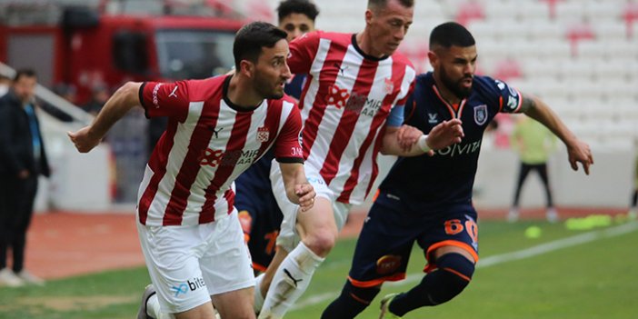 Sivasspor Başakşehir'e mağlup oldu