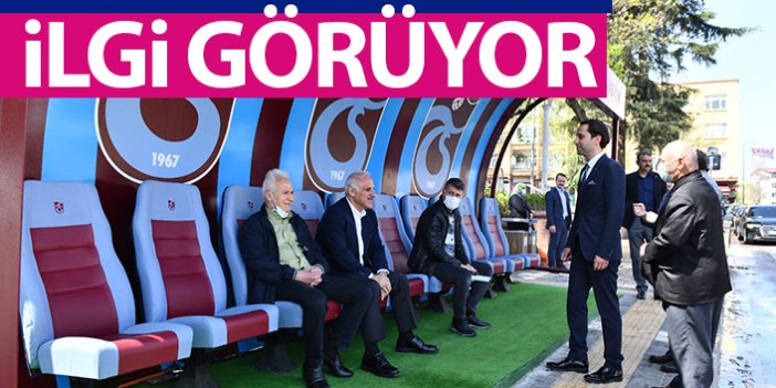 Trabzon'da spor temalı durakla ilgi çekiyor