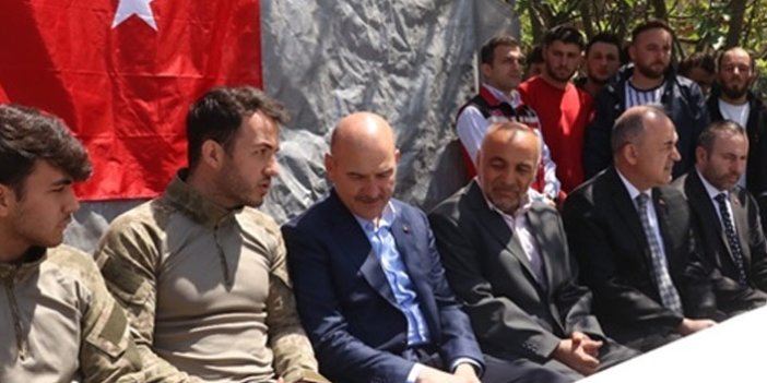 Bakan Soylu, Trabzonlu şehidin ailesini ziyaret etti