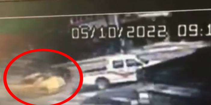 Trabzon’da aracın kırtasiyeye girdiği kaza kamerada