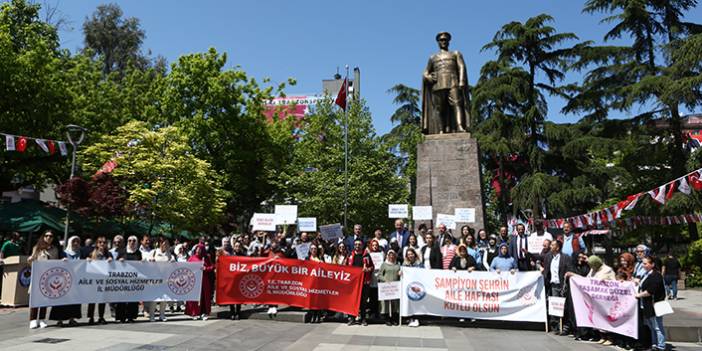 Trabzon'da "Biz Büyük Bir Aileyiz" yürüyüşü yapıldı