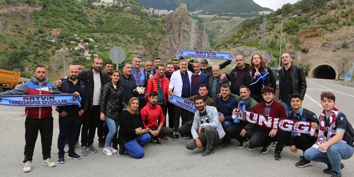 Trabzonspor'un efsane futbolcularından Hami Mandıralı, Artvin'de