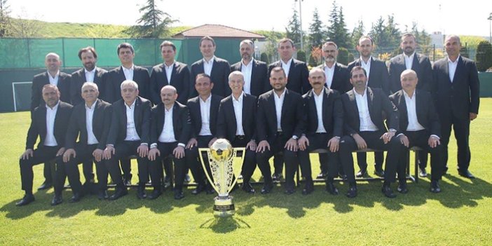 Trabzonspor yönetiminden şampiyonluk pozu