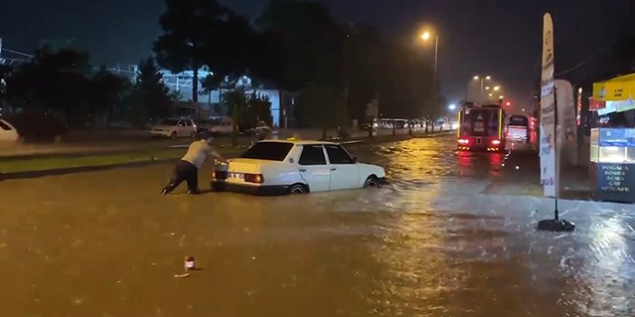 Kırıkkale'de şiddetli yağmur hayatı felç etti