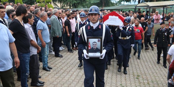Trafik kazasında hayatını kaybeden Jandarma Er son yolculuğuna uğurlandı