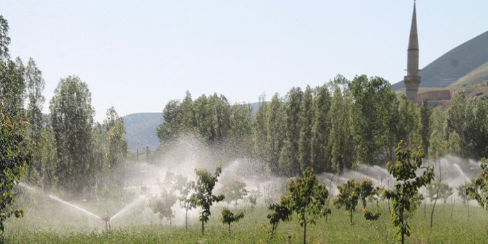 Gez göledi tarım arazilerine can suyu oluyor
