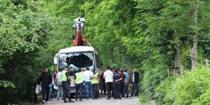 Bölgemizde acı olay! Akademisyenleri ve dekanları taşıyan otobüs devrildi 1 kişi hayatını kaybetti