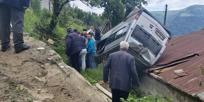 Trabzon'da cenaze yolunda kaza! Yaralılar var