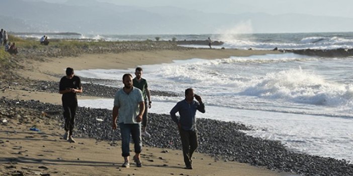 Trabzon'da denizde kaybolan genci arama çalışmaları devam ediyor