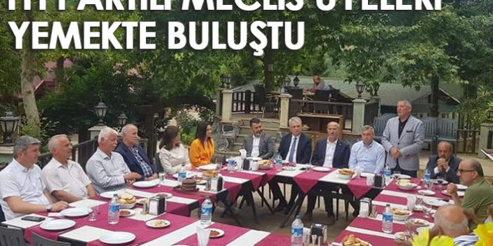 Trabzon'da İYİ Partili meclis üyelerinden toplantı
