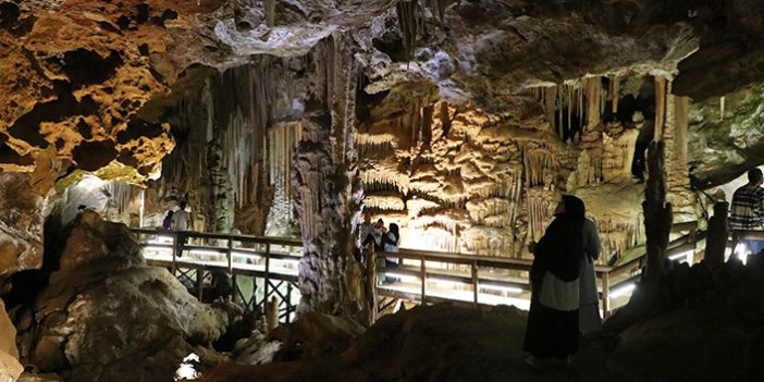 Karaca Mağarası'na bayramda ziyaretçi akınına uğradı