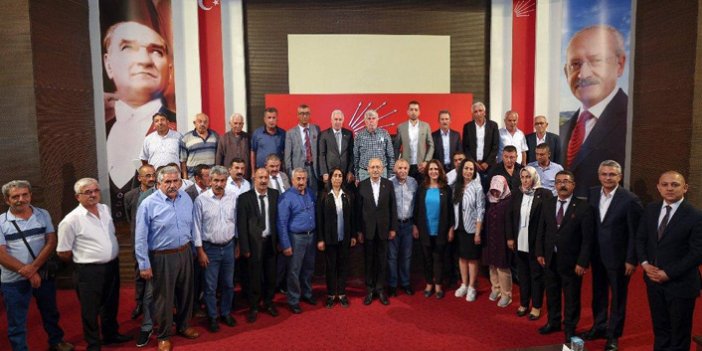 AK Parti ve MHP’den istifa eden çok sayıda muhtar CHP’ye katıldı