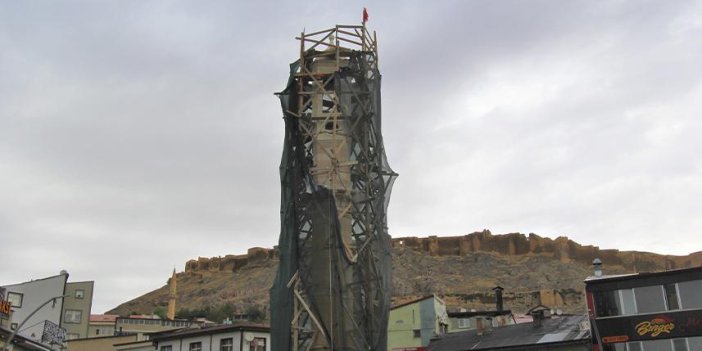 Bayburt Tarihi Saat Kulesi’nde son rötuşlar yapılıyor