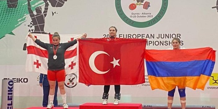 Milli halterci Sara Yenigün Avrupa şampiyonu oldu