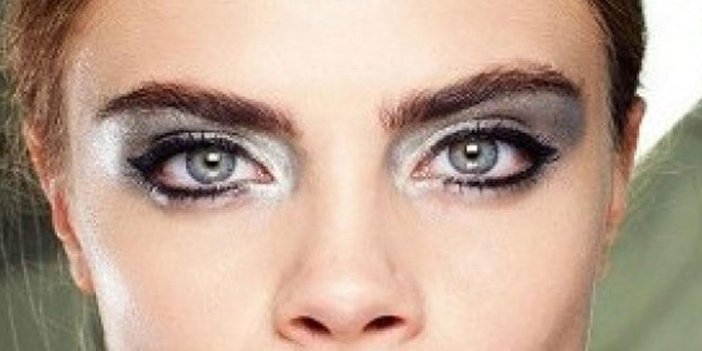 Metalik göz makyajı nasıl yapılır?
