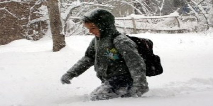 Trabzon'da okullar tatil mi? Trabzon'da kar yağışı etkisini artırdı. Trabzon'da okullar kar tatilinde