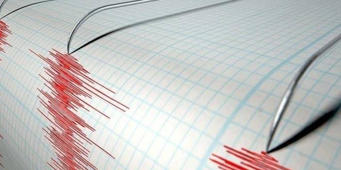 Endonezya'da deprem! 6 büyüklüğünde sallandı