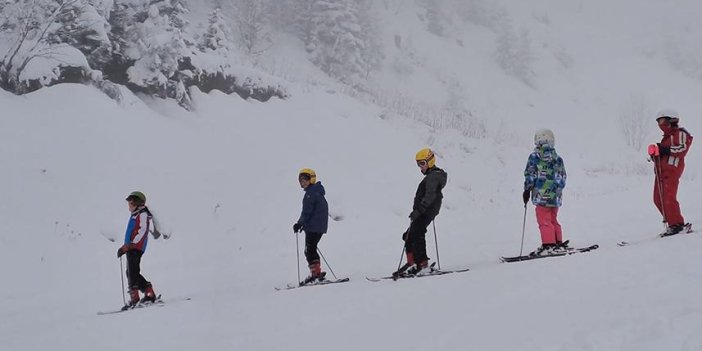 Artvin'deki Atabarı Kayak Merkezi'de sezon başladı