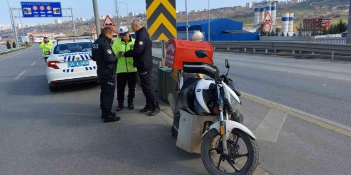 Samsun’da otomobil motosikletli kuryeye çarpıp kaçtı: 1 yaralı