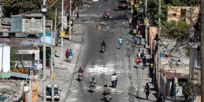 Haiti’de polislerden Başbakan Henry’nin özel konutuna saldırı
