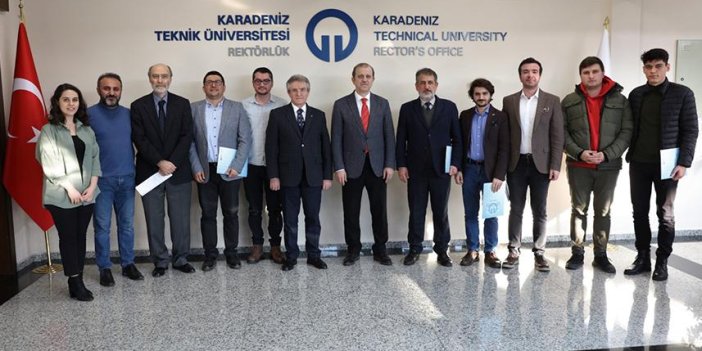 Trabzon'da KTÜ rektöründen TÜBİTAK destek programından destek alan öğrencilere tebrik