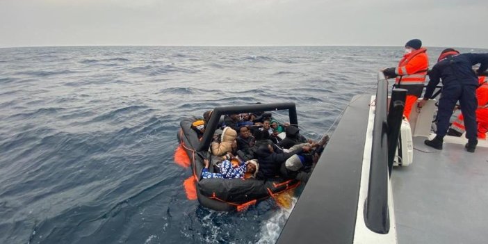 Yunanistan’ın ölüme ittiği 24 göçmen kurtarıldı