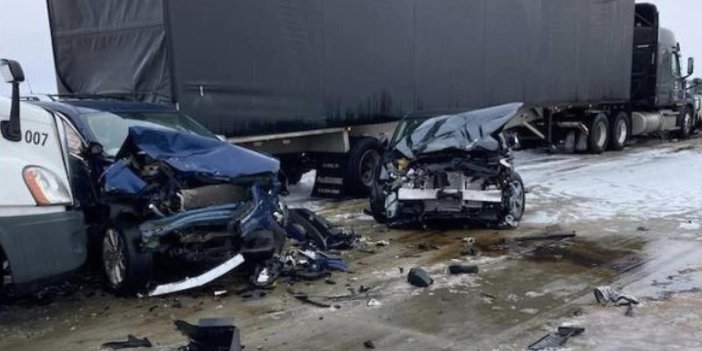ABD’de 85 araç birbirine girdi: 21 yaralı