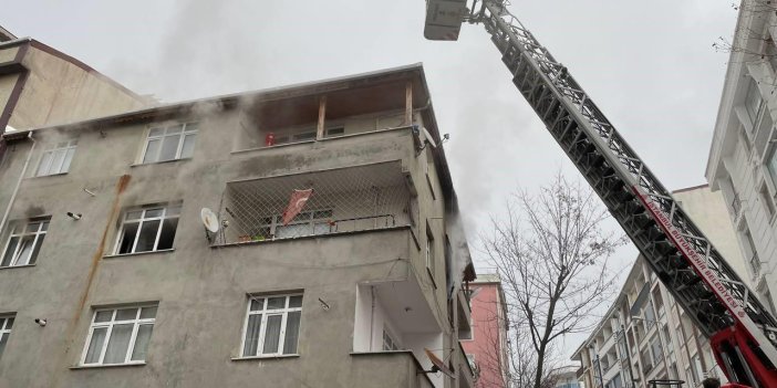 İstanbul'da 4 kişinin mahsur kaldığı yangında korku dolu anlar yaşandı