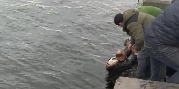 İstanbul Boğazı’nda görme engelli çift denize düştü: Vatandaşlar çığlıklara koşup kurtardı