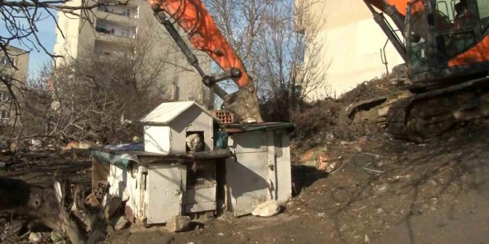 Başakşehir’de tespiti yapılan son metruk binanın yıkımı  yapıldı