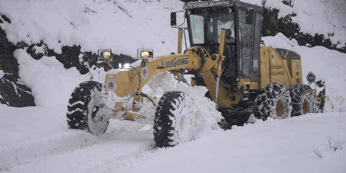 Samsun'da kardan kapanan yollar ulaşıma açıldı