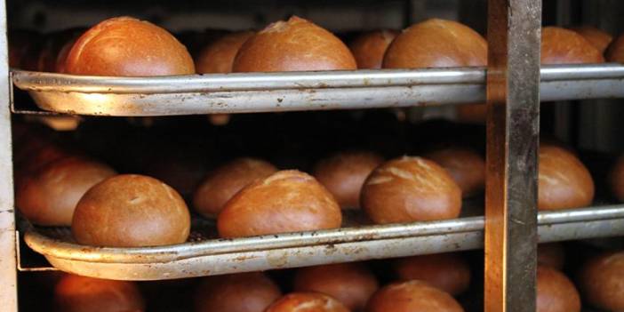 Rize'de her gün üretilen 10 bin ekmek depremzedelere gönderiliyor