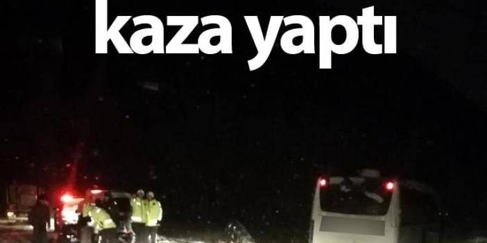 Trabzon plakalı yolcu otobüsü kaza yaptı