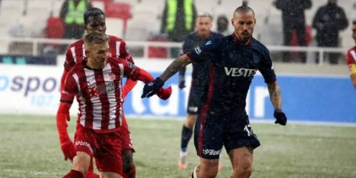 Spor yazarları Sivasspor Trabzonspor maçını yorumladı. 16-01-2022 - Foto Galeri