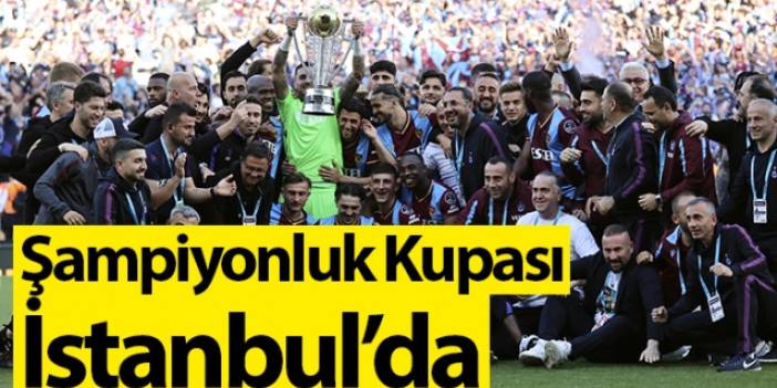 Trabzonspor İstanbul’da kupa ile taraftarını selamladı. Foto Haber