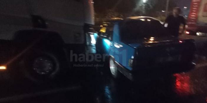 Trabzon’da tır otomobile çarptı!