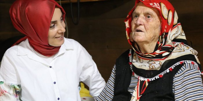 102 yaşındaki Cemile nine Trabzon’dan Cumhurbaşkanı Erdoğan’a seslendi: "Gözlerim tavanda iken de reyim onundur”