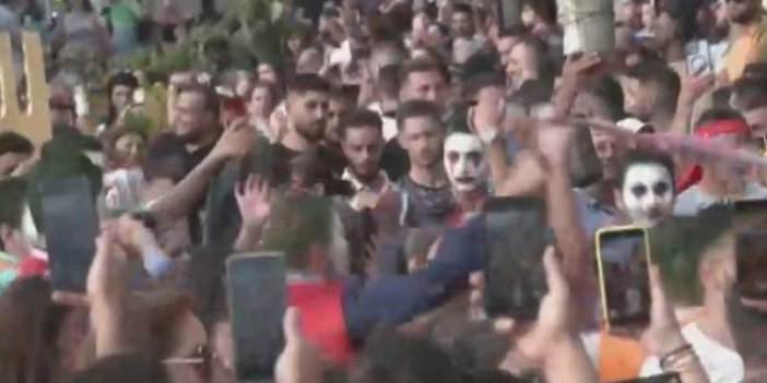 Suriye'de renkli görüntülere sahne olan karnaval