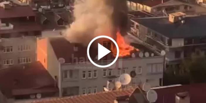 Trabzon'da bir binanın çatısından yükselen alevler böyle görüntülendi. Video Haber