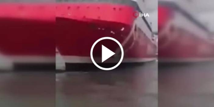 Cezayir Limanı’nda yolcu gemisi ile petrol tankeri çarpıştı. Video Haber