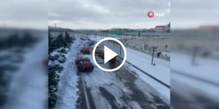Yunanistan'da kar fırtınasında mahsur kalan sürücülere 2 bin euro ödenecek. Video Haber