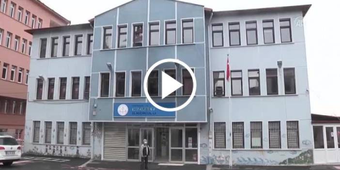 Trabzon'da Kovid-19'u yenen okul müdüründen "kurallara uyun" çağrısı. 24 Kasım 2022