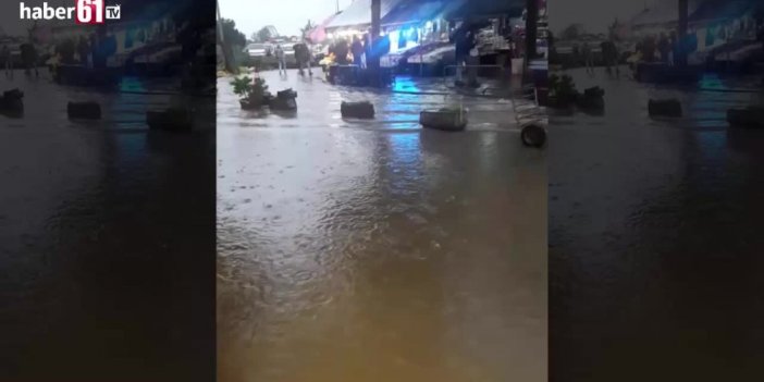Trabzon'da yağış etkili oldu