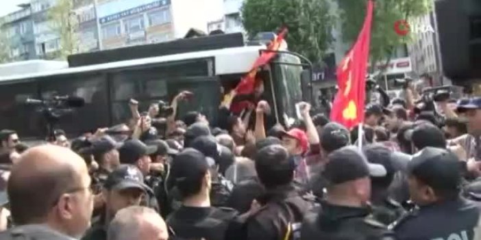 Taksim’e yürümek isteyen göstericilere polis müdahalesi