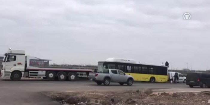 Minibüs otobüsle çarpıştı