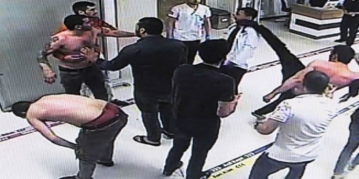 Hastanede doktor ve güvenlik görevlisine saldırı kamerada