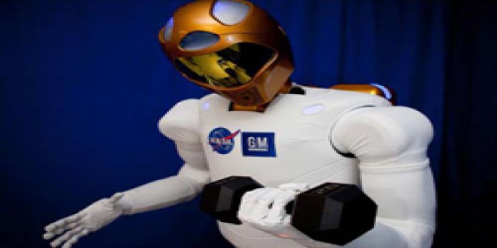 İlk robot astronot uzaya çıkıyor